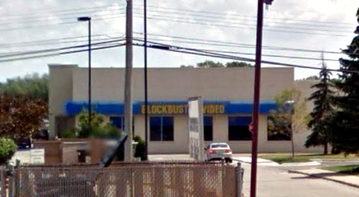 Blockbuster Video - Clawson - 1255 W 14 Mile Rd